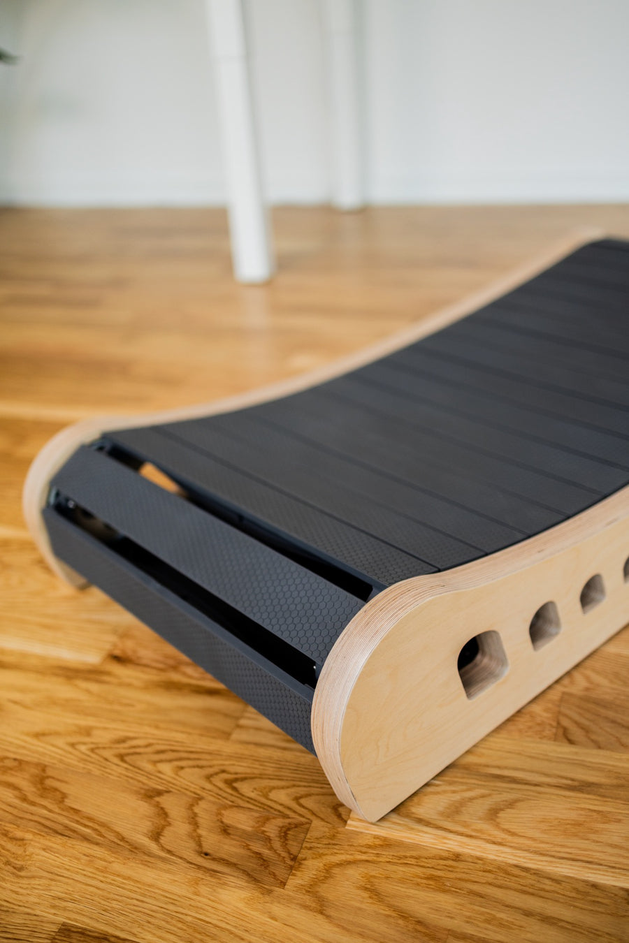 Natural and black, Product view